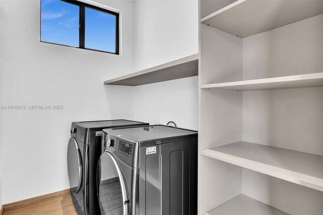 2175 SW 25th St, Miami, FL 33133