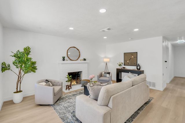 2529 Encinal Ave, Sacramento, CA 95822