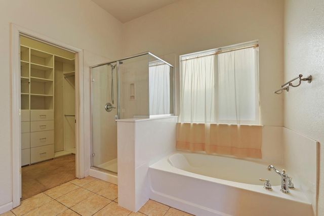1155 Windjammer Dr, Stockton, CA 95209