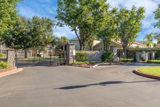 1155 Windjammer Dr, Stockton, CA 95209