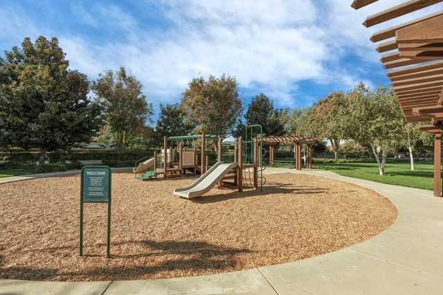 1155 Windjammer Dr, Stockton, CA 95209