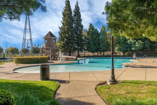 1155 Windjammer Dr, Stockton, CA 95209