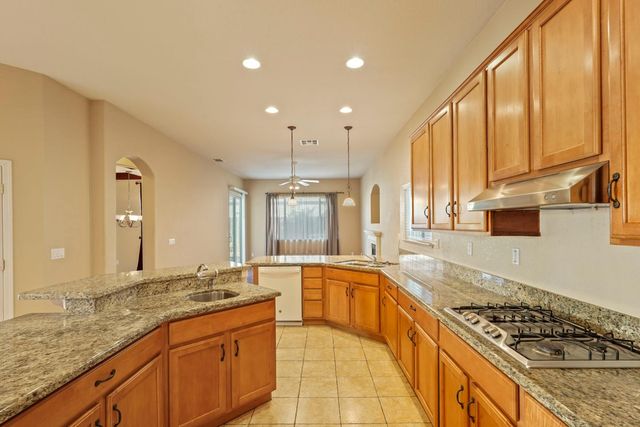 1155 Windjammer Dr, Stockton, CA 95209