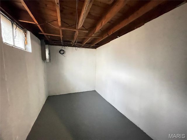 10300 Ross Circle, St Louis, MO 63137