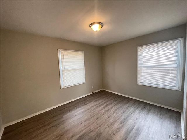 10300 Ross Circle, St Louis, MO 63137