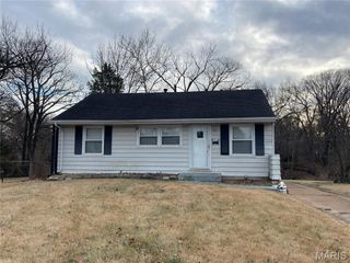 10300 Ross Circle, St Louis, MO 63137