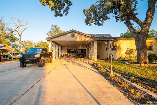 4514 Billy Sames Dr, Adkins, TX 78101