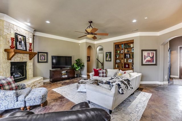 3860 Angela Court, Midlothian, TX 76065