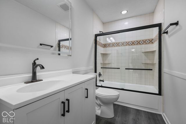 6724 S Lawndale Avenue, Indianapolis, IN 46221