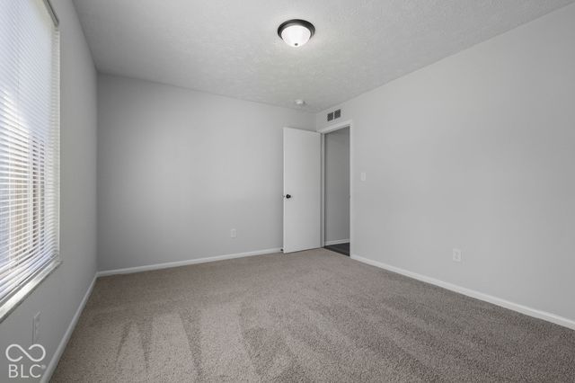 6724 S Lawndale Avenue, Indianapolis, IN 46221