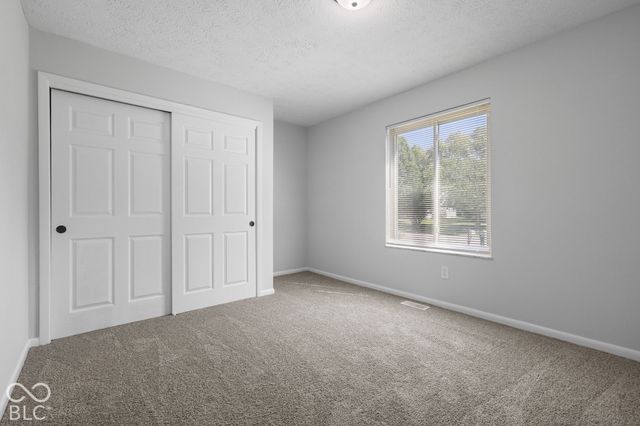 6724 S Lawndale Avenue, Indianapolis, IN 46221