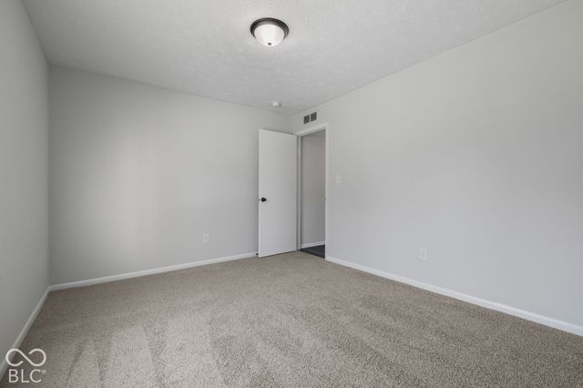 6724 S Lawndale Avenue, Indianapolis, IN 46221