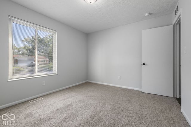 6724 S Lawndale Avenue, Indianapolis, IN 46221