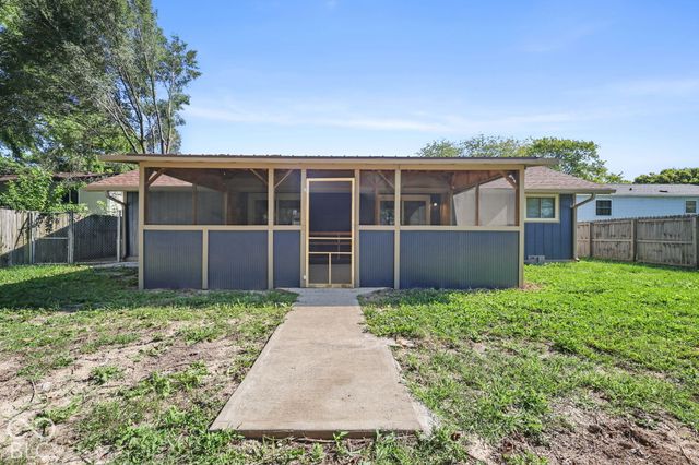 6724 S Lawndale Avenue, Indianapolis, IN 46221