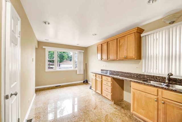 2725 N OAK PARK Avenue, Chicago, IL 60707