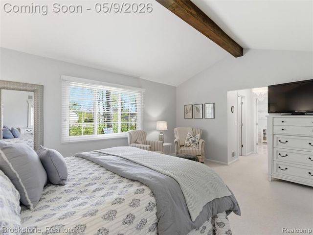 722 Lake Ridge Road, Rochester Hills, MI 48307