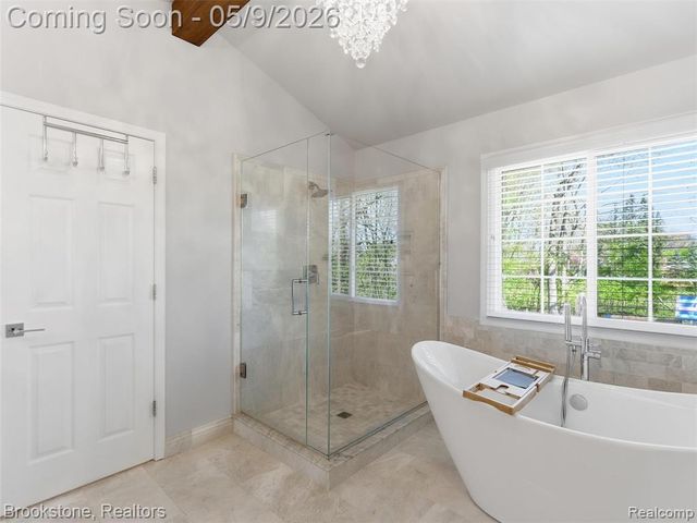 722 Lake Ridge Road, Rochester Hills, MI 48307