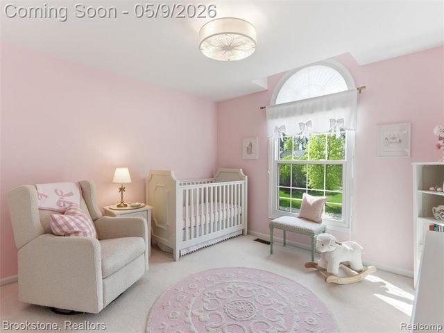 722 Lake Ridge Road, Rochester Hills, MI 48307