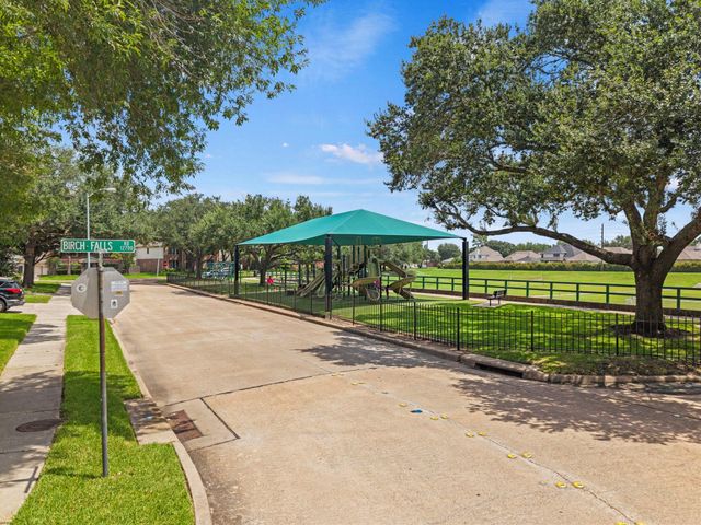 11323 Chestnut Woods Trail, Houston, TX 77065