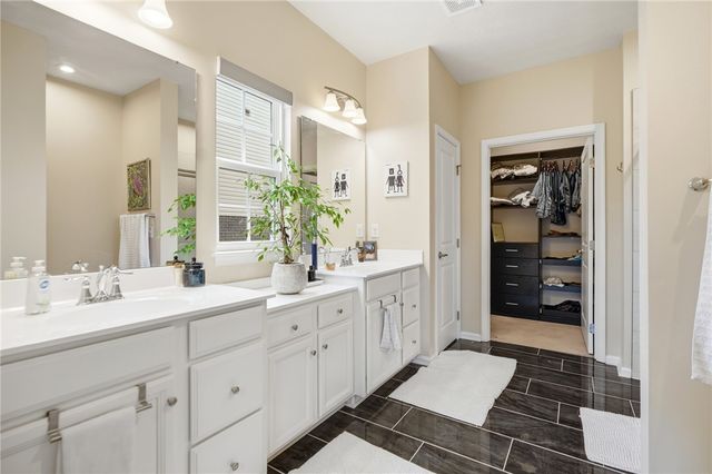 7884 Pinnacle Point Drive, West Chester, OH 45069