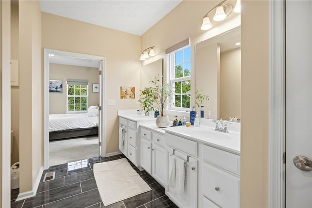 7884 Pinnacle Point Drive, West Chester, OH 45069