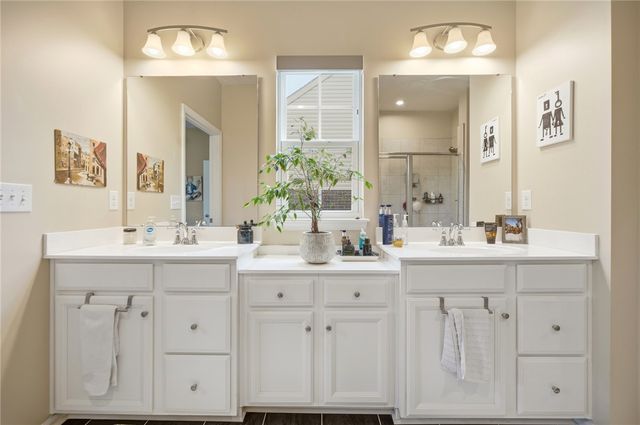 7884 Pinnacle Point Drive, West Chester, OH 45069
