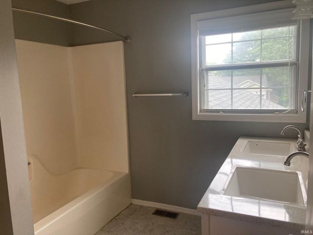 3871 S Laurel Court, Bloomington, IN 47401