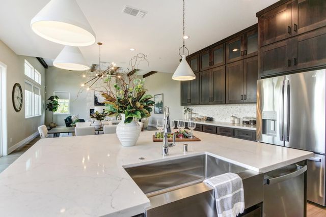 7401 MAMBA Ct, Rancho Murieta, CA 95683