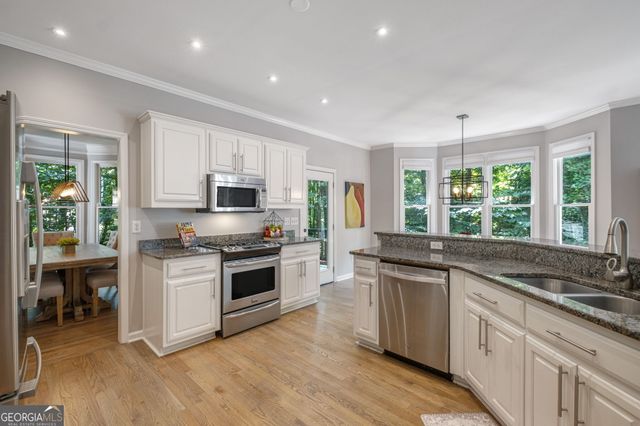3060 Burlingame Drive, Roswell, GA 30075