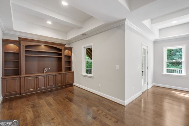 3060 Burlingame Drive, Roswell, GA 30075