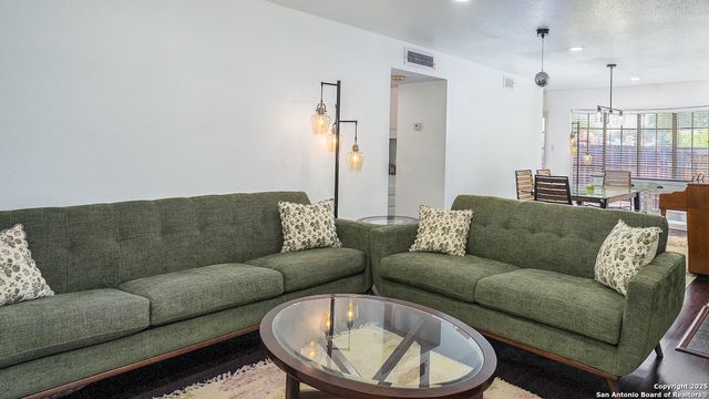 7711 Callaghan Rd Apt 714, San Antonio, TX 78229