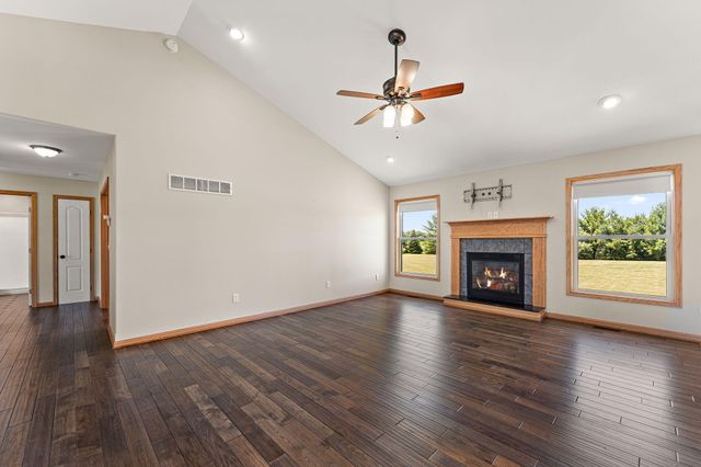 798 S 400 W, Hebron, IN 46341