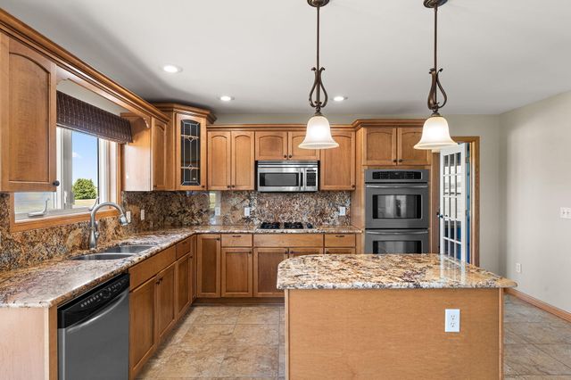 798 S 400 W, Hebron, IN 46341