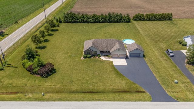 798 S 400 W, Hebron, IN 46341