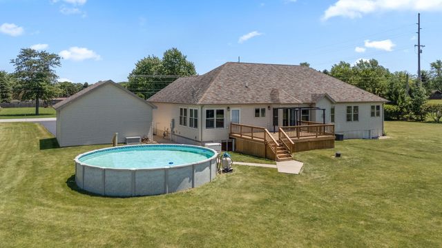 798 S 400 W, Hebron, IN 46341