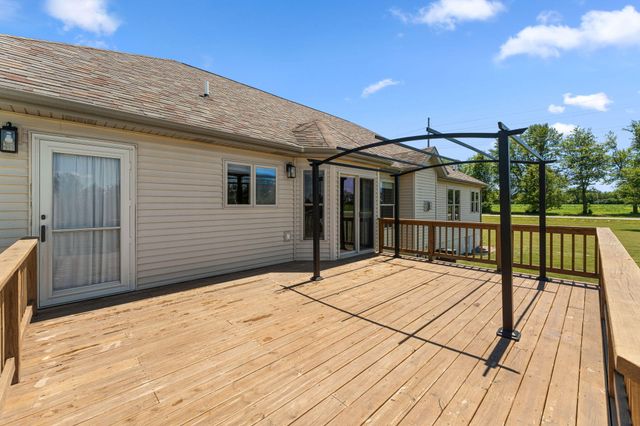 798 S 400 W, Hebron, IN 46341