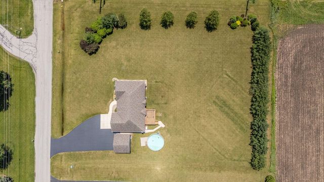 798 S 400 W, Hebron, IN 46341