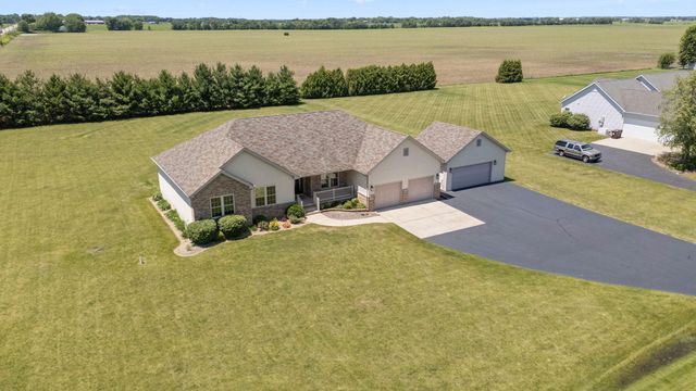 798 S 400 W, Hebron, IN 46341