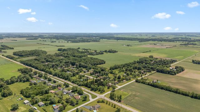798 S 400 W, Hebron, IN 46341