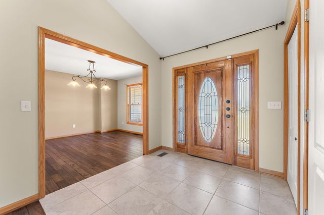 798 S 400 W, Hebron, IN 46341