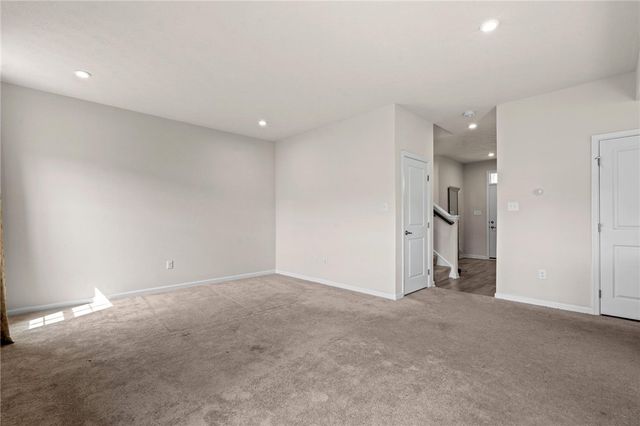 169 Cresting Road, Fairborn, OH 45324