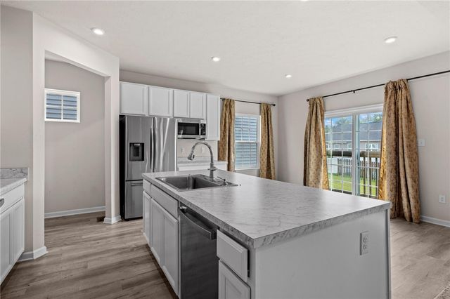 169 Cresting Road, Fairborn, OH 45324