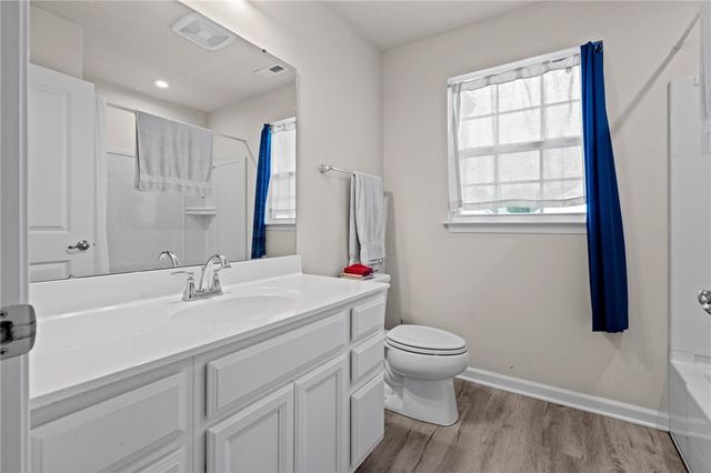 169 Cresting Road, Fairborn, OH 45324