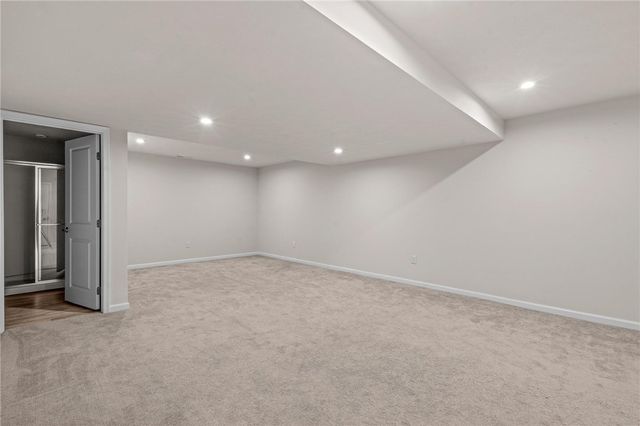 169 Cresting Road, Fairborn, OH 45324