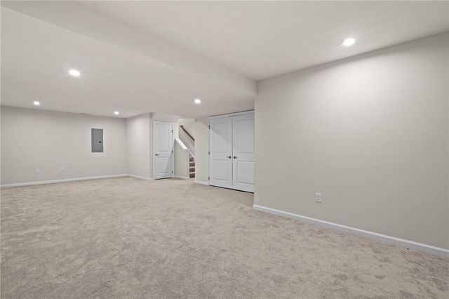 169 Cresting Road, Fairborn, OH 45324