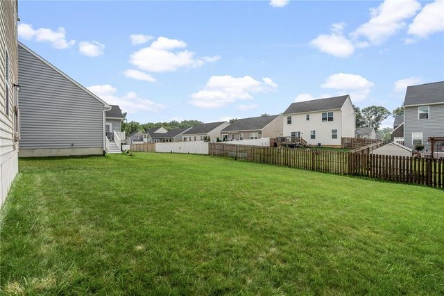 169 Cresting Road, Fairborn, OH 45324
