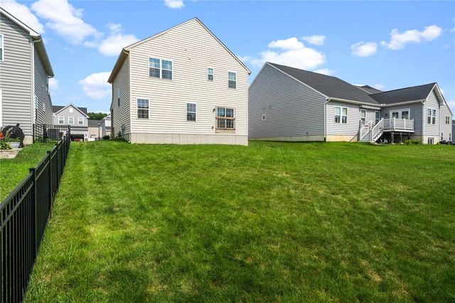 169 Cresting Road, Fairborn, OH 45324