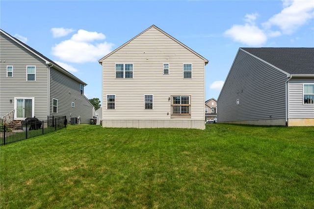 169 Cresting Road, Fairborn, OH 45324