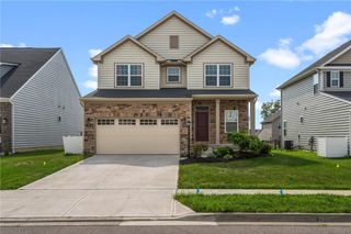169 Cresting Road, Fairborn, OH 45324