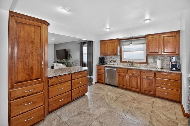 8810 W Petersik STREET, Milwaukee, WI 53224